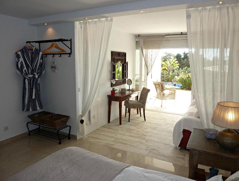 Imagen de alojamiento Villa Breeze Marbella Luxury B&B Imagen de alojamiento Villa Breeze Marbella Luxury B&B