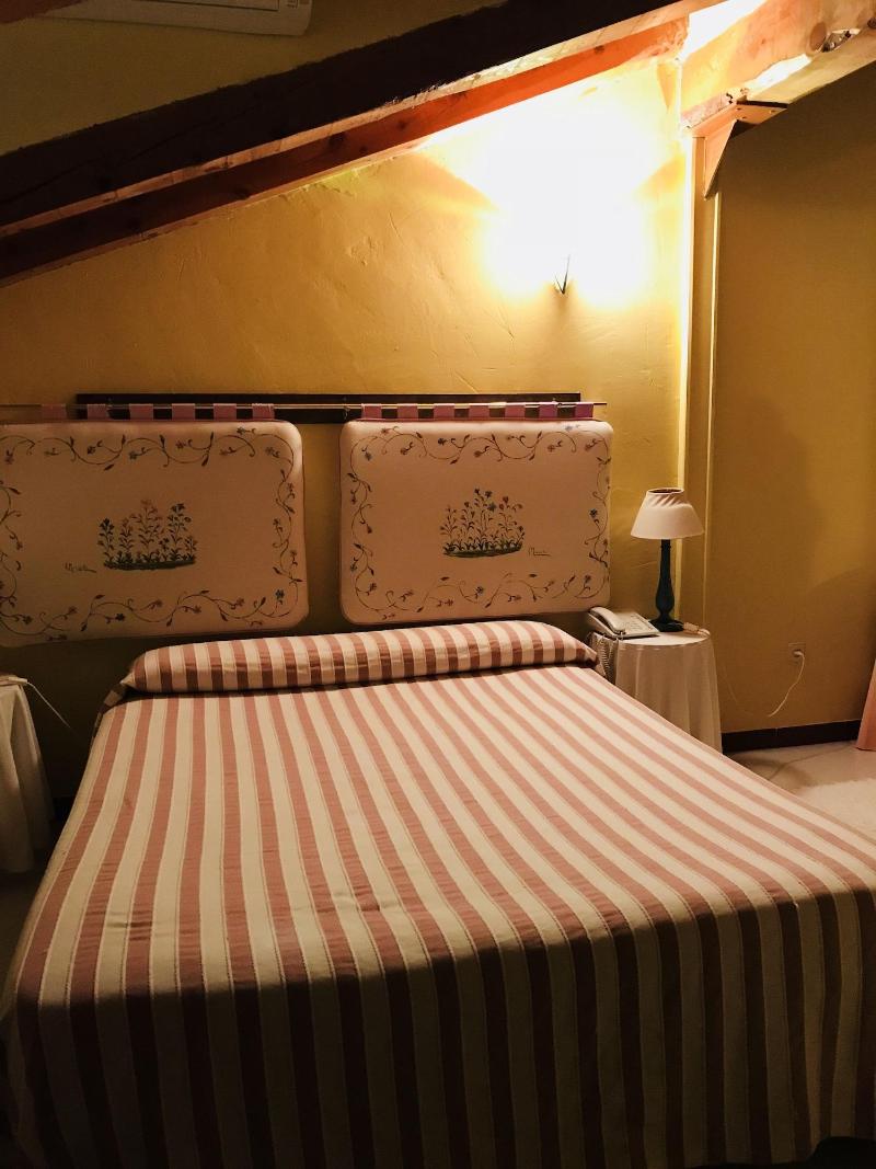 Imagen de alojamiento Hostal Burgos Imagen de alojamiento Hostal Burgos