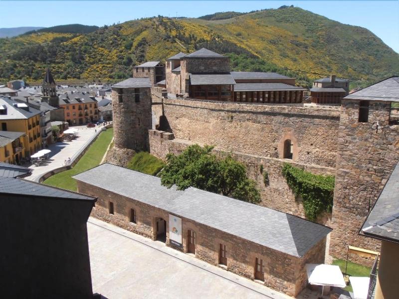 Imagen de alojamiento Hostal Virgen De La Encina Imagen de alojamiento Hostal Virgen De La Encina