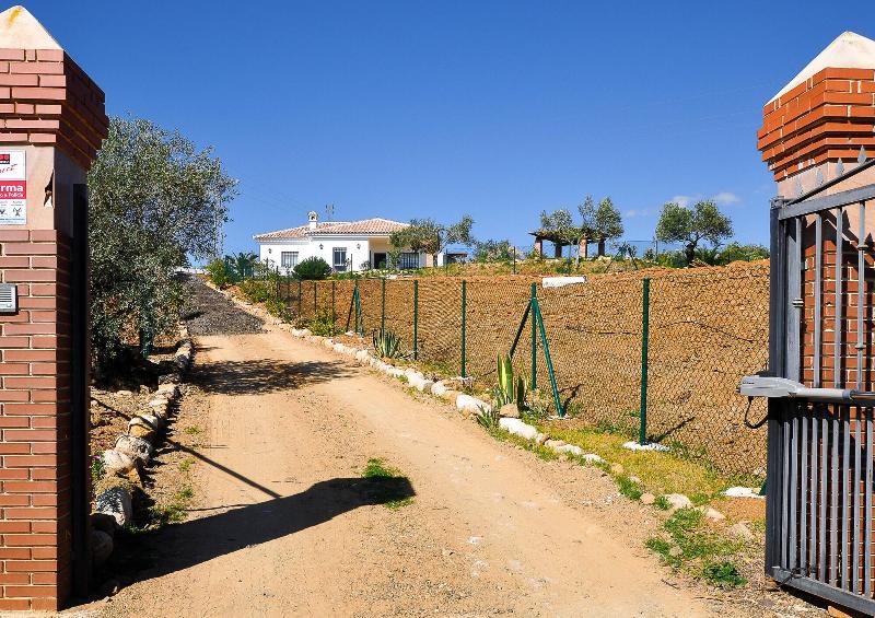 Imagen de alojamiento RENTHAS Paredones I Casa Rural - Caminito del Rey Imagen de alojamiento RENTHAS Paredones I Casa Rural - Caminito del Rey