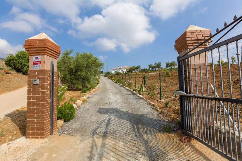 Imagen de alojamiento RENTHAS Paredones I Casa Rural - Caminito del Rey Imagen de alojamiento RENTHAS Paredones I Casa Rural - Caminito del Rey