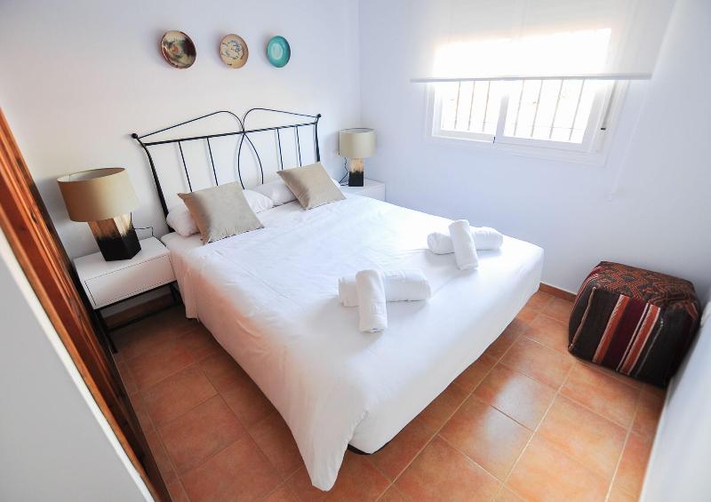 Imagen de alojamiento RENTHAS Paredones I Casa Rural - Caminito del Rey Imagen de alojamiento RENTHAS Paredones I Casa Rural - Caminito del Rey