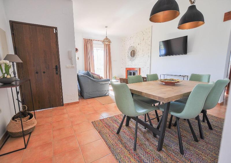Imagen de alojamiento RENTHAS Paredones I Casa Rural - Caminito del Rey Imagen de alojamiento RENTHAS Paredones I Casa Rural - Caminito del Rey