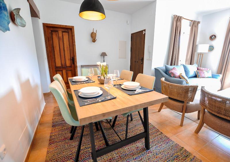 Imagen de alojamiento RENTHAS Paredones I Casa Rural - Caminito del Rey Imagen de alojamiento RENTHAS Paredones I Casa Rural - Caminito del Rey