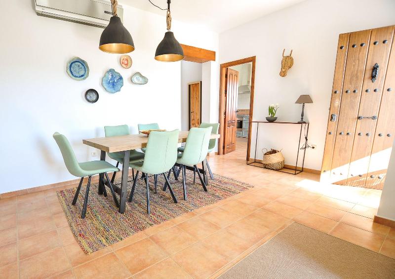Imagen de alojamiento RENTHAS Paredones I Casa Rural - Caminito del Rey Imagen de alojamiento RENTHAS Paredones I Casa Rural - Caminito del Rey