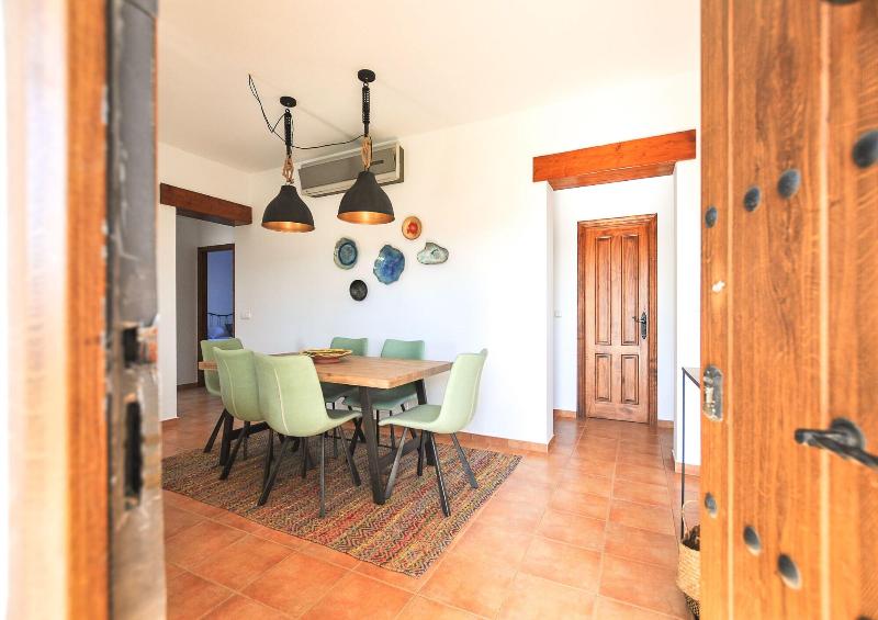 Imagen de alojamiento RENTHAS Paredones I Casa Rural - Caminito del Rey Imagen de alojamiento RENTHAS Paredones I Casa Rural - Caminito del Rey
