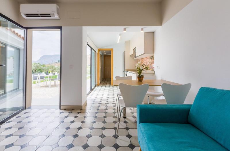 Imagen de alojamiento RENTHAS Paredones I Casa Rural - Caminito del Rey Imagen de alojamiento RENTHAS Paredones I Casa Rural - Caminito del Rey