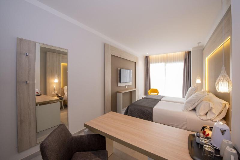 Imagen de alojamiento Bahia Principe Fantasia Tenerife All Inclusive Imagen de alojamiento Bahia Principe Fantasia Tenerife All Inclusive
