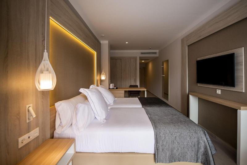 Imagen de alojamiento Bahia Principe Fantasia Tenerife All Inclusive Imagen de alojamiento Bahia Principe Fantasia Tenerife All Inclusive