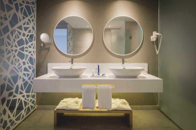 Imagen de alojamiento Bahia Principe Fantasia Tenerife All Inclusive Imagen de alojamiento Bahia Principe Fantasia Tenerife All Inclusive