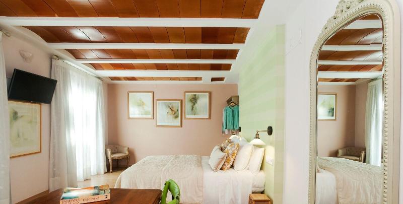 Imagen de alojamiento Total Marbella Suites Noise Isolation Imagen de alojamiento Total Marbella Suites Noise Isolation