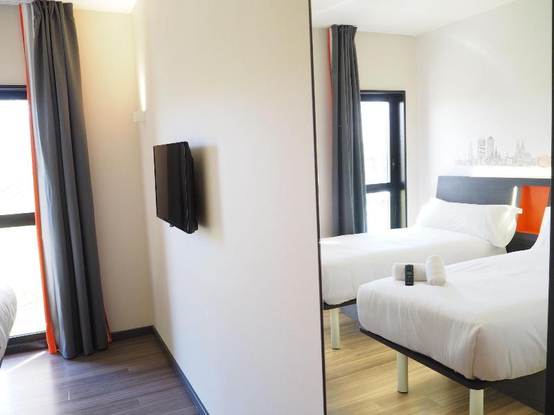 Imagen de alojamiento Easyhotel Barcelona Fira Imagen de alojamiento Easyhotel Barcelona Fira