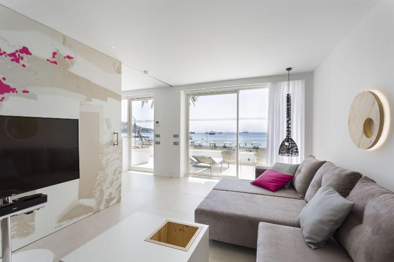 Imagen de alojamiento One Ibiza Suites Imagen de alojamiento One Ibiza Suites