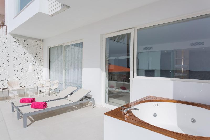 Imagen de alojamiento One Ibiza Suites Imagen de alojamiento One Ibiza Suites