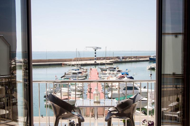 Imagen de alojamiento Hotel Ampolla Sol Imagen de alojamiento Hotel Ampolla Sol
