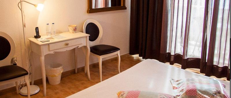 Imagen de alojamiento Hotel Ampolla Sol Imagen de alojamiento Hotel Ampolla Sol