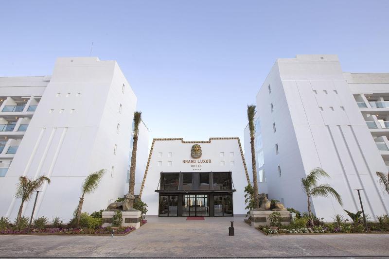 Imagen de alojamiento Grand Luxor Hotel - Terra Mitica Theme Park Ticket Imagen de alojamiento Grand Luxor Hotel - Terra Mitica Theme Park Ticket