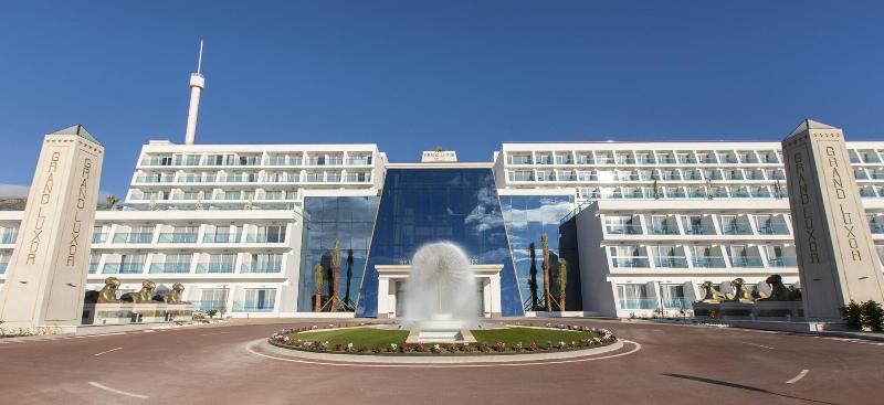 Imagen de alojamiento Grand Luxor Hotel - Terra Mitica Theme Park Ticket Imagen de alojamiento Grand Luxor Hotel - Terra Mitica Theme Park Ticket
