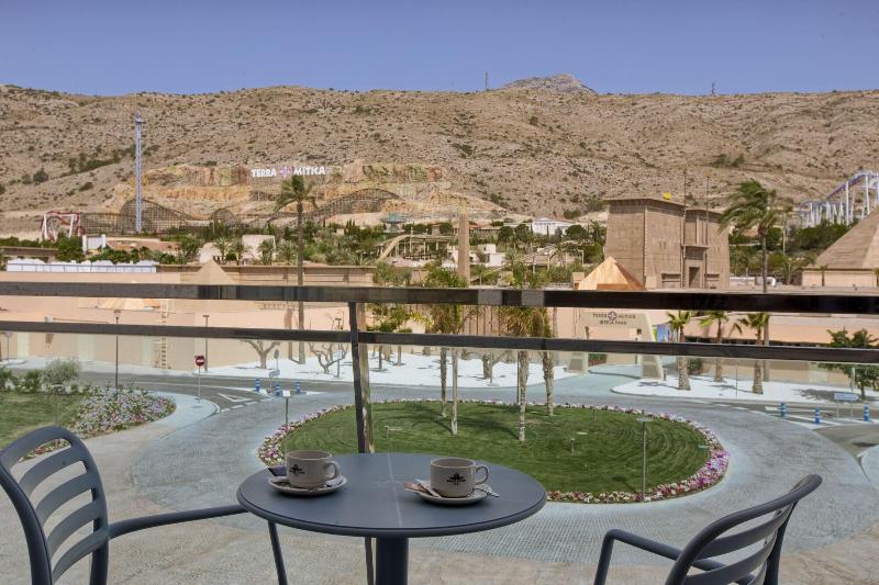 Imagen de alojamiento Grand Luxor Hotel - Terra Mitica Theme Park Ticket Imagen de alojamiento Grand Luxor Hotel - Terra Mitica Theme Park Ticket