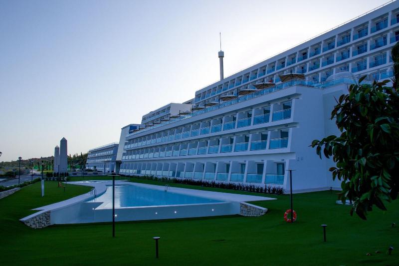 Imagen de alojamiento Grand Luxor Hotel - Terra Mitica Theme Park Ticket Imagen de alojamiento Grand Luxor Hotel - Terra Mitica Theme Park Ticket