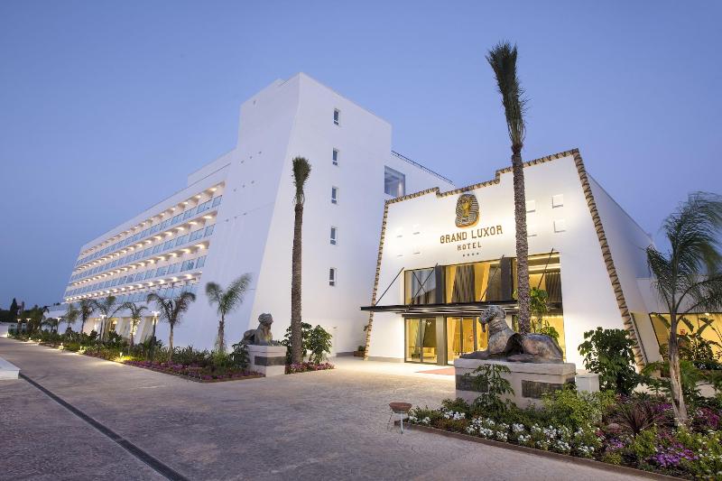 Imagen de alojamiento Grand Luxor Hotel - Terra Mitica Theme Park Ticket Imagen de alojamiento Grand Luxor Hotel - Terra Mitica Theme Park Ticket