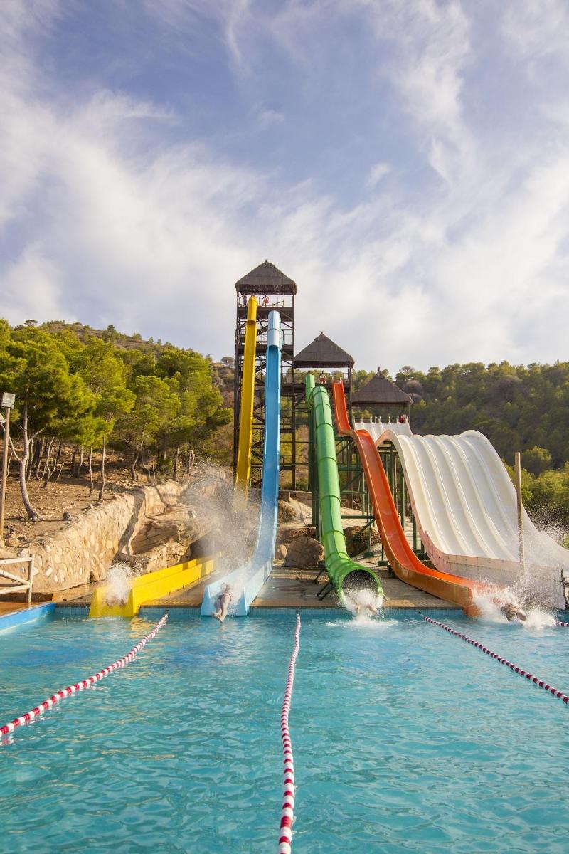 Imagen de alojamiento Grand Luxor Hotel - Terra Mitica Theme Park Ticket Imagen de alojamiento Grand Luxor Hotel - Terra Mitica Theme Park Ticket