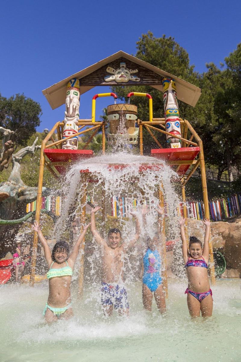 Imagen de alojamiento Grand Luxor Hotel - Terra Mitica Theme Park Ticket Imagen de alojamiento Grand Luxor Hotel - Terra Mitica Theme Park Ticket