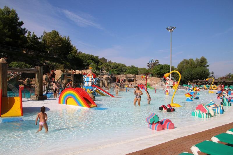 Imagen de alojamiento Grand Luxor Hotel - Terra Mitica Theme Park Ticket Imagen de alojamiento Grand Luxor Hotel - Terra Mitica Theme Park Ticket