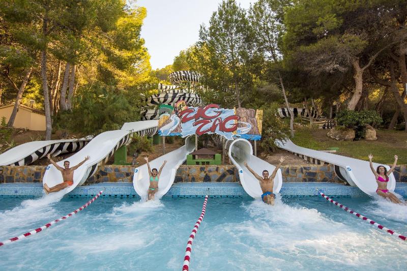 Imagen de alojamiento Grand Luxor Hotel - Terra Mitica Theme Park Ticket Imagen de alojamiento Grand Luxor Hotel - Terra Mitica Theme Park Ticket