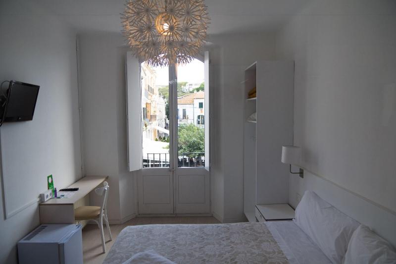 Imagen de alojamiento Hostal Marina Cadaqués Imagen de alojamiento Hostal Marina Cadaqués