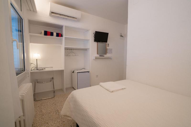 Imagen de alojamiento Hostal Marina Cadaqués Imagen de alojamiento Hostal Marina Cadaqués