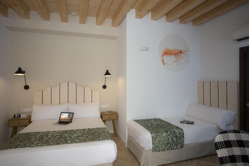 Imagen de alojamiento Casual Con Duende Cadiz Hostal Imagen de alojamiento Casual Con Duende Cadiz Hostal