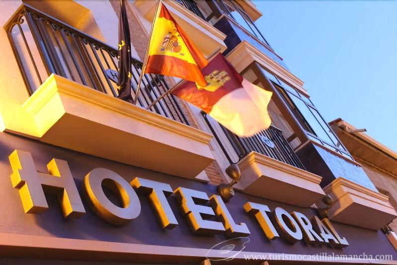 Imagen de alojamiento Hotel Toral Imagen de alojamiento Hotel Toral