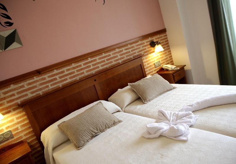 Imagen de alojamiento Hotel Toral Imagen de alojamiento Hotel Toral