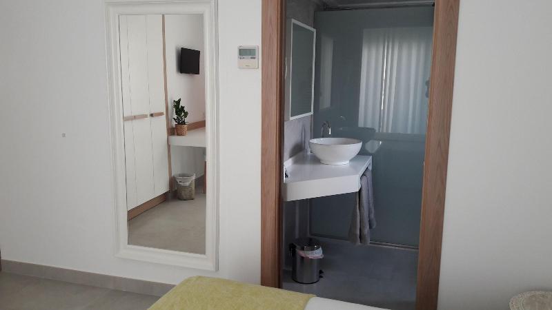 Imagen de alojamiento Hostal Cervantes Playa Imagen de alojamiento Hostal Cervantes Playa