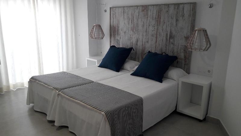 Imagen de alojamiento Hostal Cervantes Playa Imagen de alojamiento Hostal Cervantes Playa