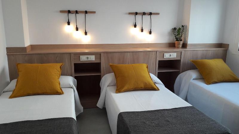 Imagen de alojamiento Hostal Cervantes Playa Imagen de alojamiento Hostal Cervantes Playa