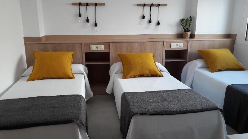 Imagen de alojamiento Hostal Cervantes Playa Imagen de alojamiento Hostal Cervantes Playa