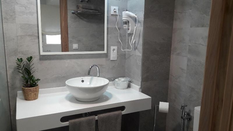 Imagen de alojamiento Hostal Cervantes Playa Imagen de alojamiento Hostal Cervantes Playa