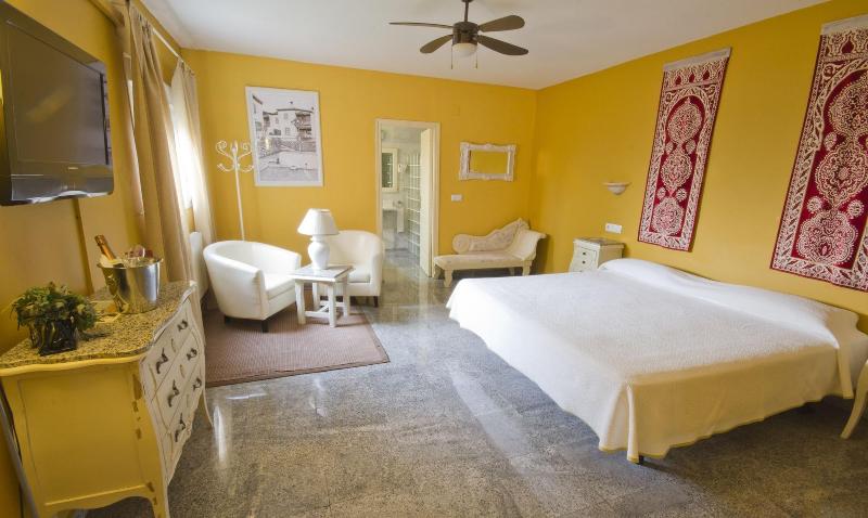 Imagen de alojamiento Hostal Nueva Andalucía Imagen de alojamiento Hostal Nueva Andalucía
