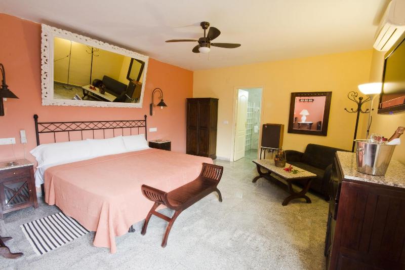 Imagen de alojamiento Hostal Nueva Andalucía Imagen de alojamiento Hostal Nueva Andalucía