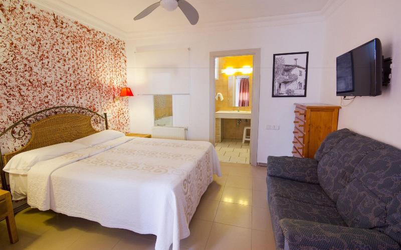 Imagen de alojamiento Hostal Nueva Andalucía Imagen de alojamiento Hostal Nueva Andalucía