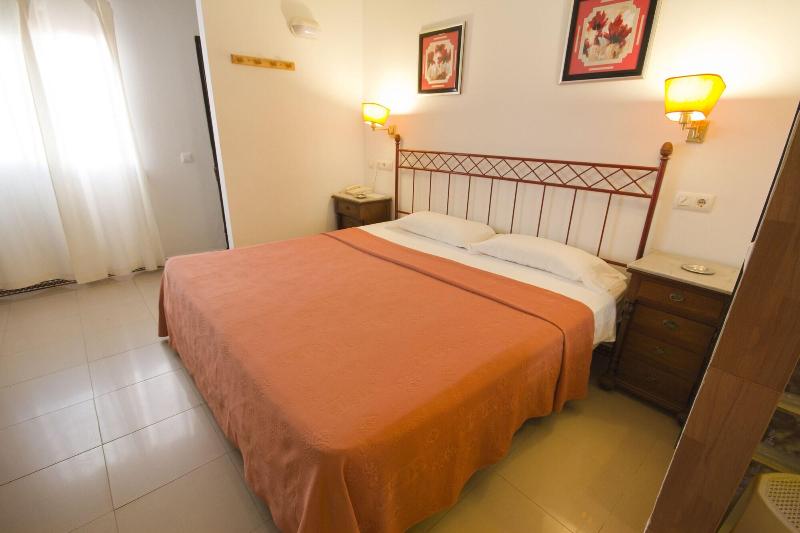 Imagen de alojamiento Hostal Nueva Andalucía Imagen de alojamiento Hostal Nueva Andalucía