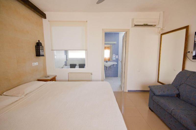 Imagen de alojamiento Hostal Nueva Andalucía Imagen de alojamiento Hostal Nueva Andalucía