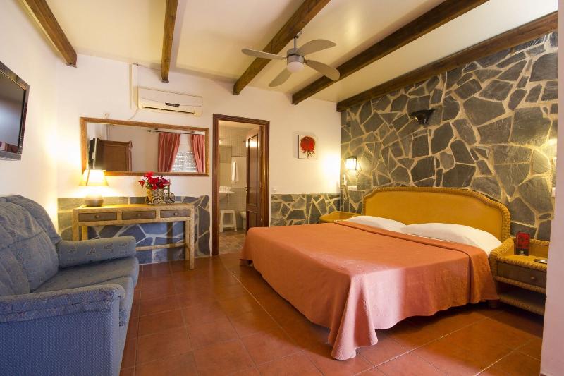 Imagen de alojamiento Hostal Nueva Andalucía Imagen de alojamiento Hostal Nueva Andalucía