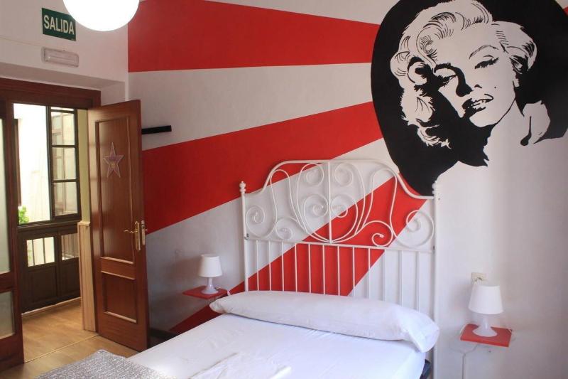 Imagen de alojamiento Summer Hostel Cádiz Imagen de alojamiento Summer Hostel Cádiz