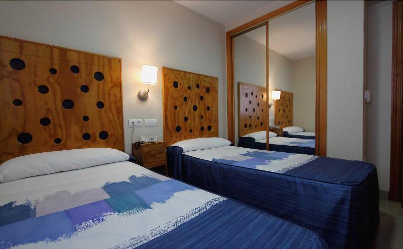 Imagen de alojamiento Hostal Quatre Llunes Imagen de alojamiento Hostal Quatre Llunes