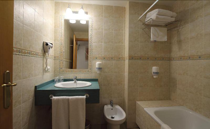 Imagen de alojamiento Hostal Quatre Llunes Imagen de alojamiento Hostal Quatre Llunes