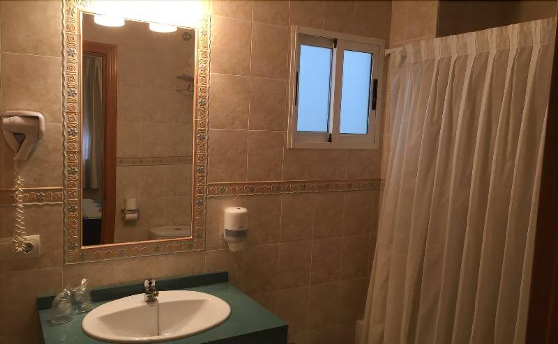 Imagen de alojamiento Hostal Quatre Llunes Imagen de alojamiento Hostal Quatre Llunes