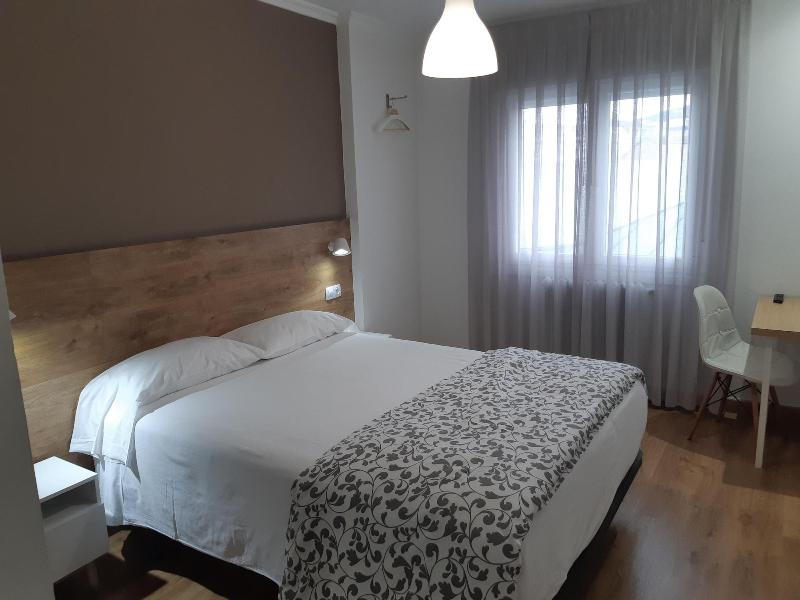 Imagen de alojamiento Hostal Restaurante Lugano Imagen de alojamiento Hostal Restaurante Lugano